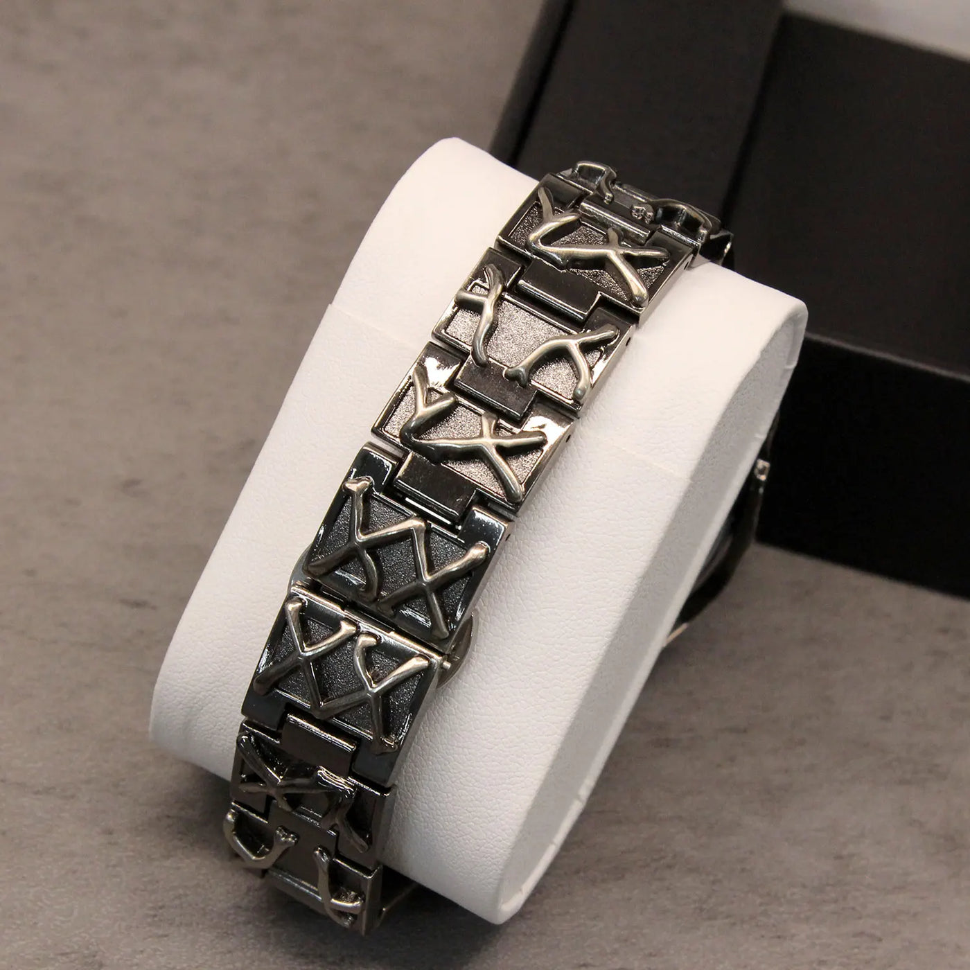 Spiderweb Dial Statement Watch