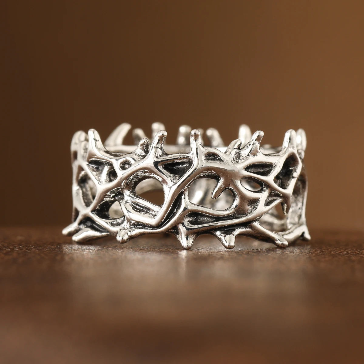 Retro Gothic Thorn Ring