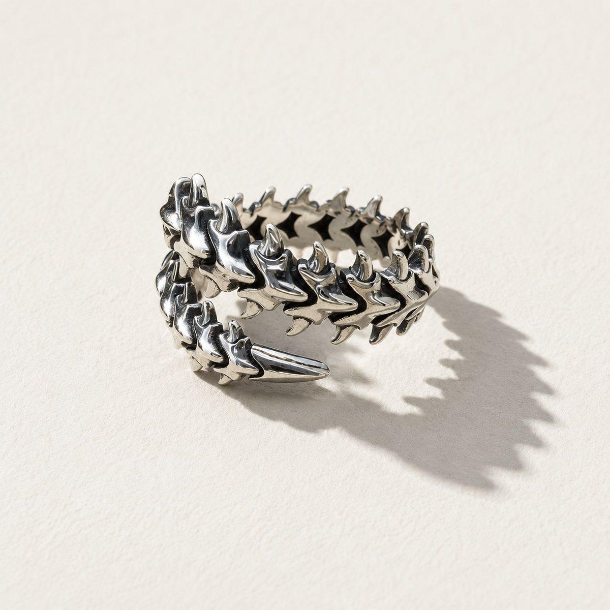 Gothic Spine Band Ring — Drokt studio detail