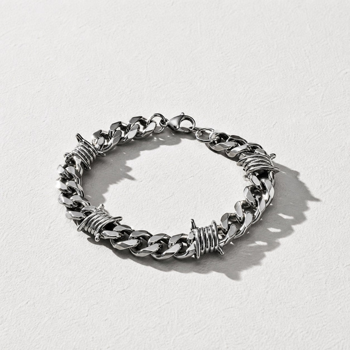 Stainless Steel Thorn Cuban Link Bracelet — Drokt close detail