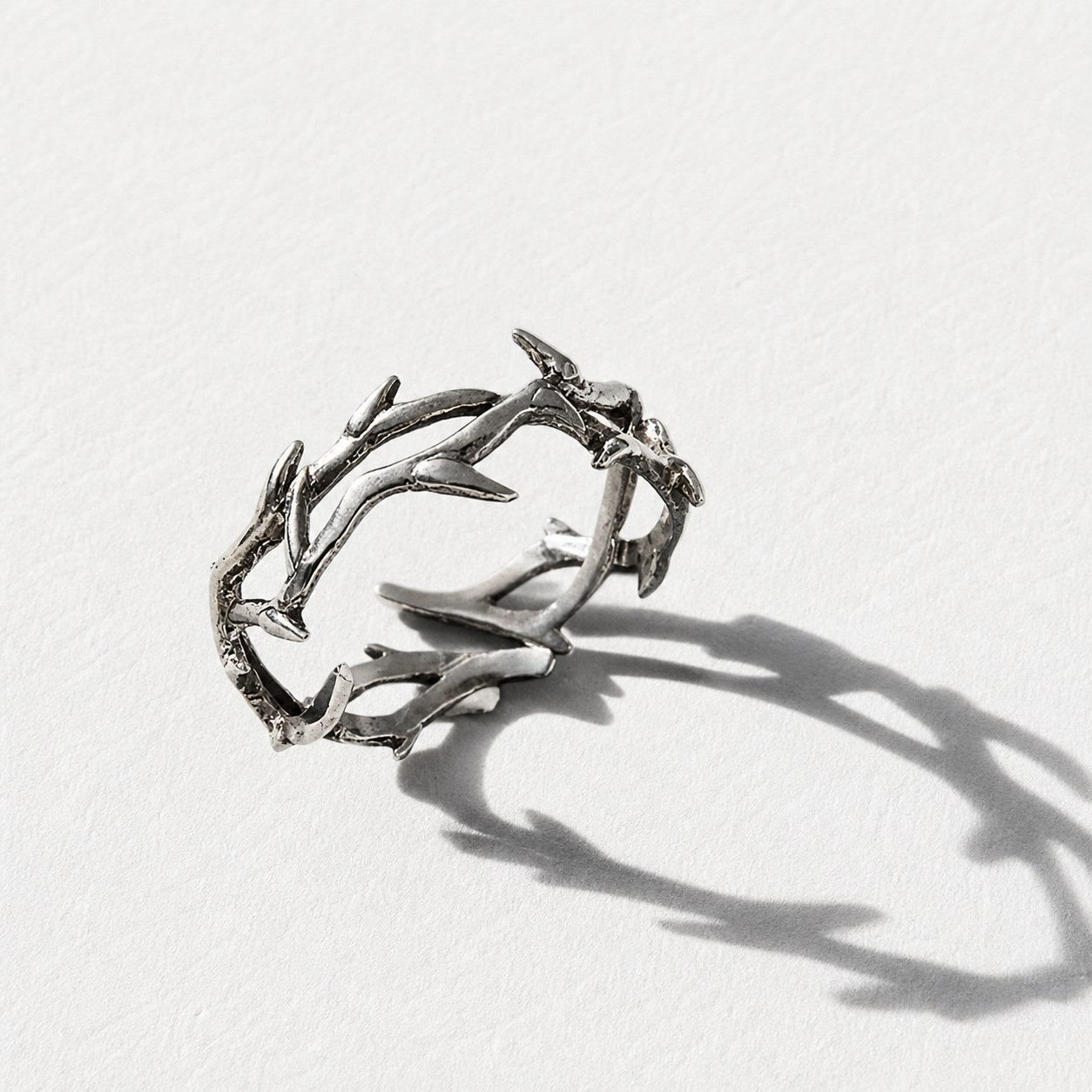 Vintage Thorn Signet Ring — Drokt studio detail