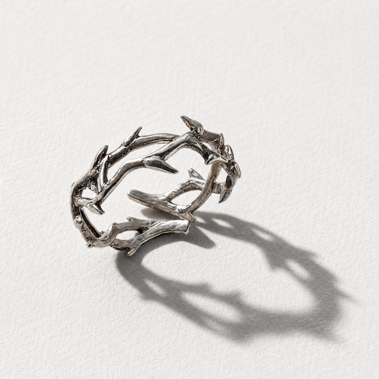 Vintage Thorn Signet Ring — Drokt profile view