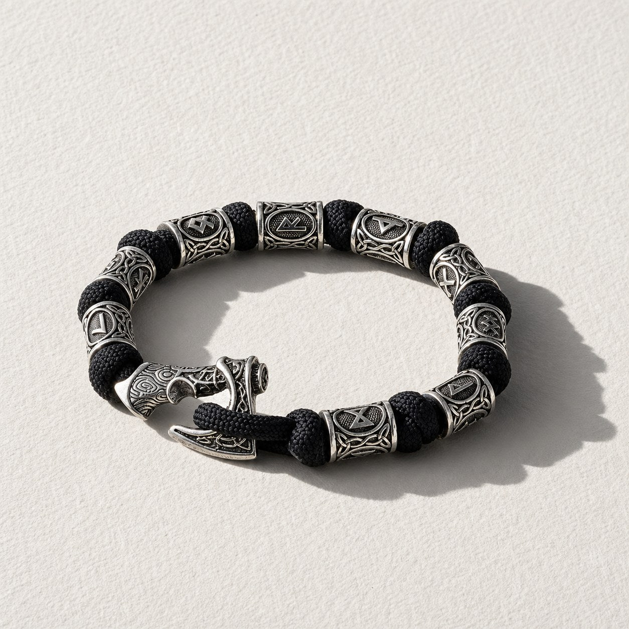 Viking Axe Paracord Wrap Bracelet — Black — Drokt