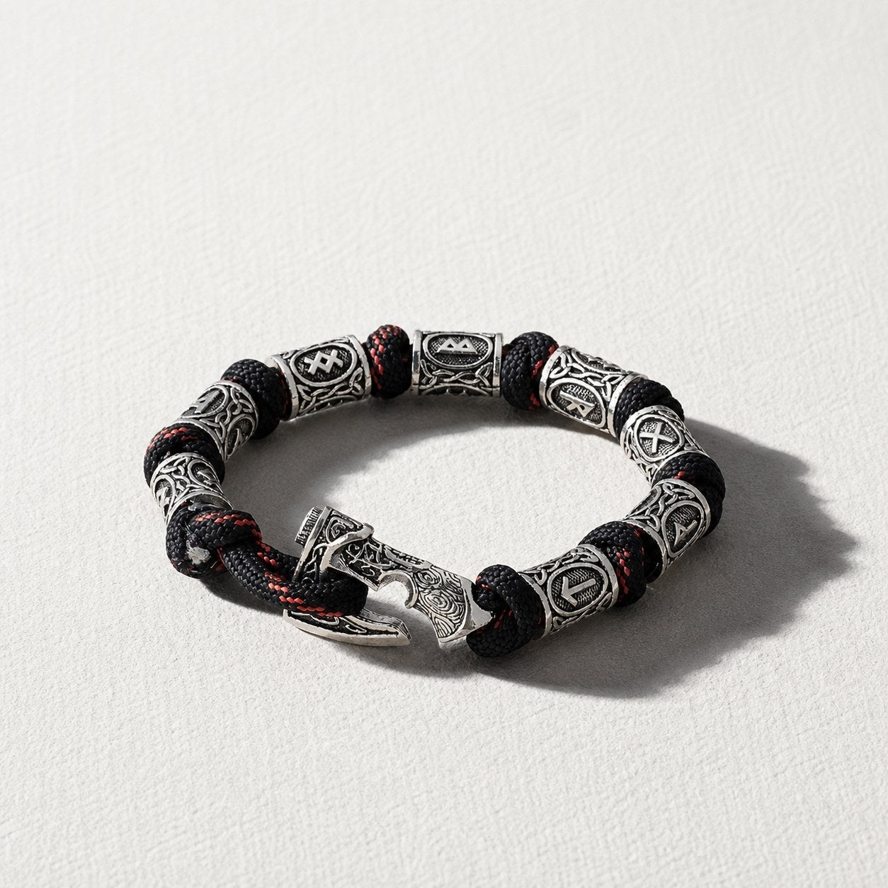 Viking Axe Paracord Wrap Bracelet — Black Red — Drokt