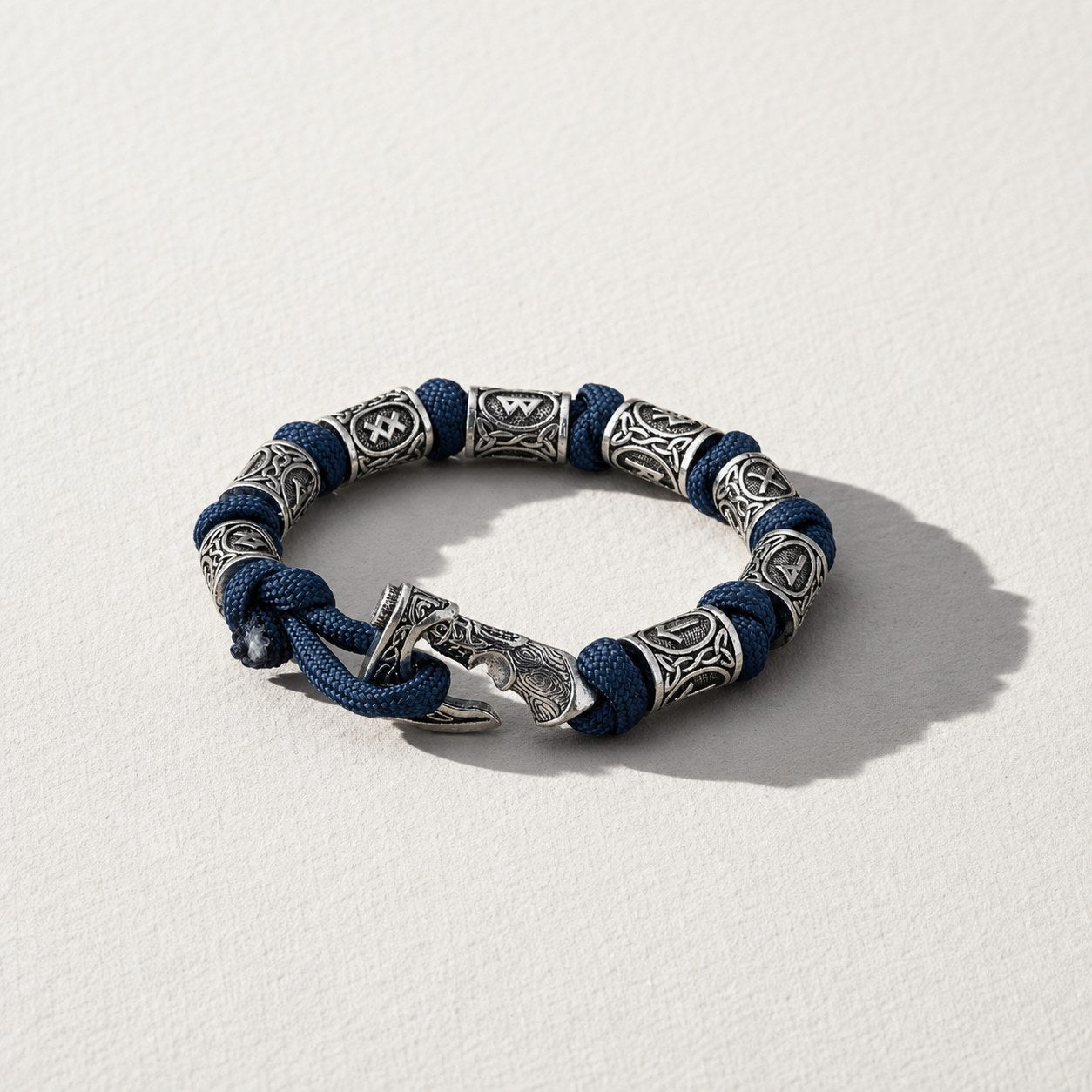 Viking Axe Paracord Wrap Bracelet — Navy — Drokt